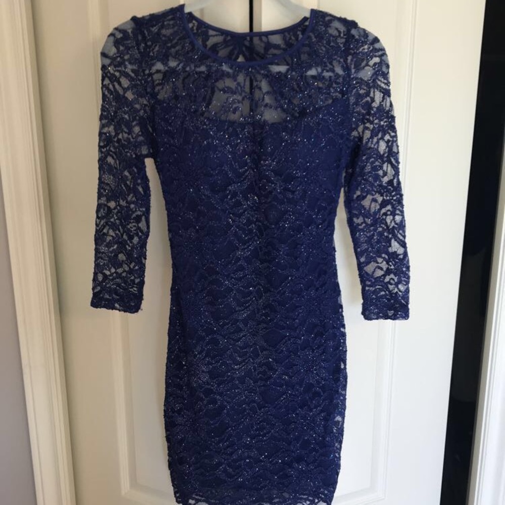 Sparkly blue Windsor homecoming dress